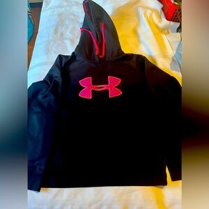 Womens Black Under Atmour hoodie size medium